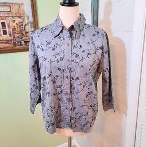 Karen Kane embroidery button down top shirt sz M/P *M6
